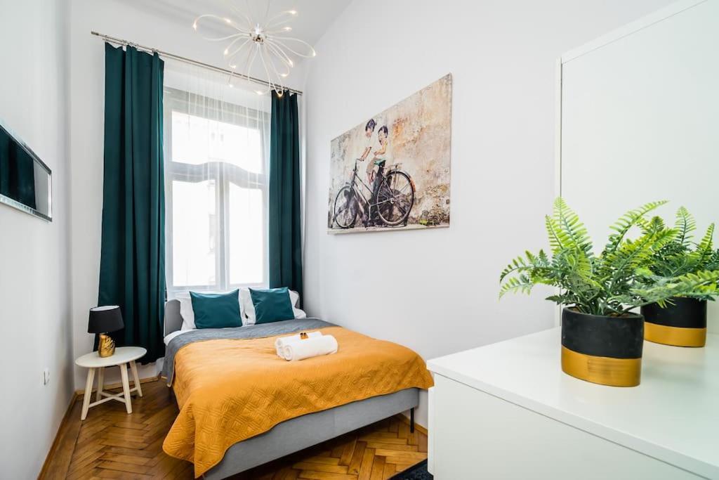 Royal City Apartment 40 M2 クラクフ エクステリア 写真